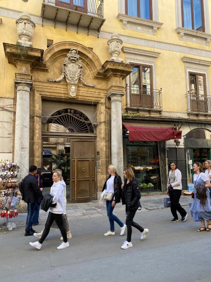 Pia'S Home In Pieno Centro Storico Palermo Kültér fotó