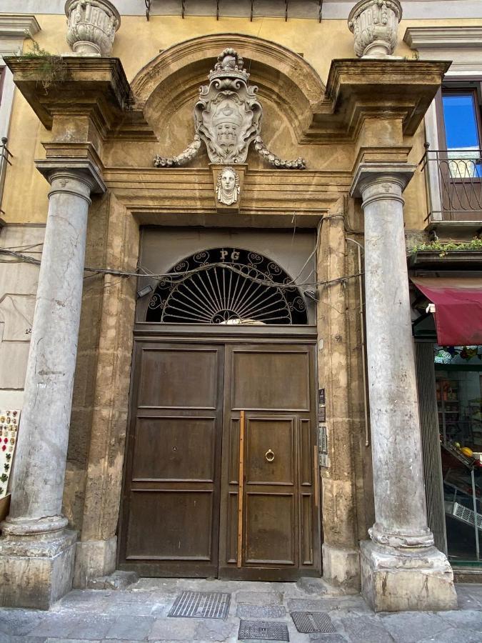Pia'S Home In Pieno Centro Storico Palermo Kültér fotó