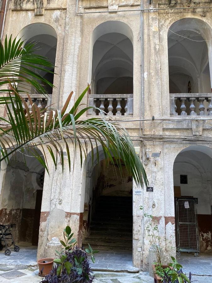 Pia'S Home In Pieno Centro Storico Palermo Kültér fotó